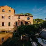 Le Moulin De La Flambere *